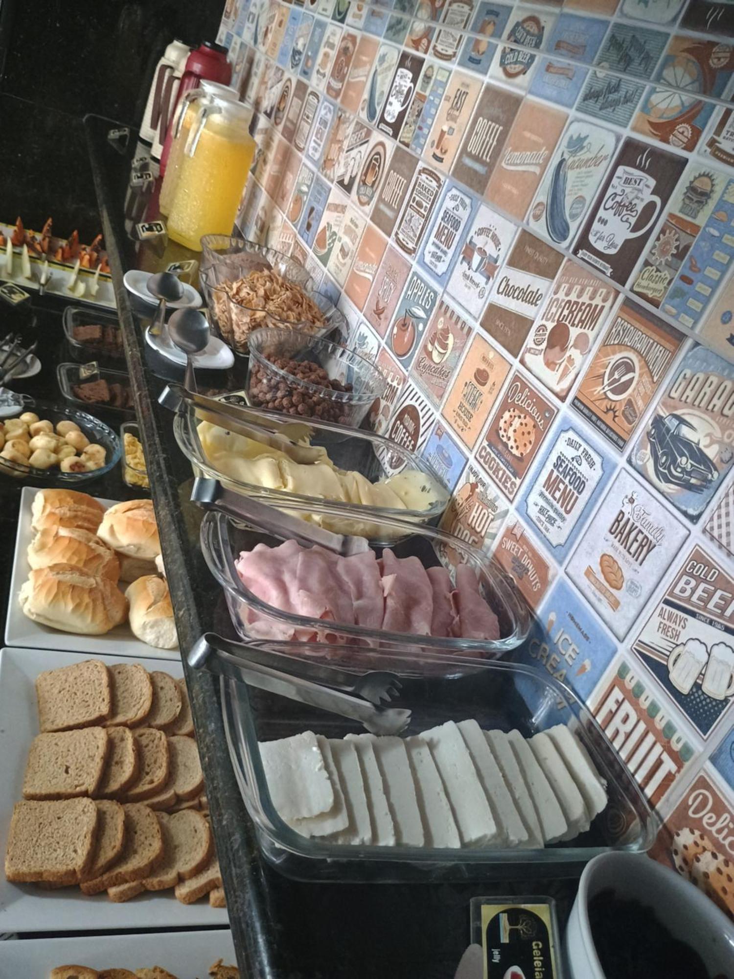Hotel Lazaro E 3*